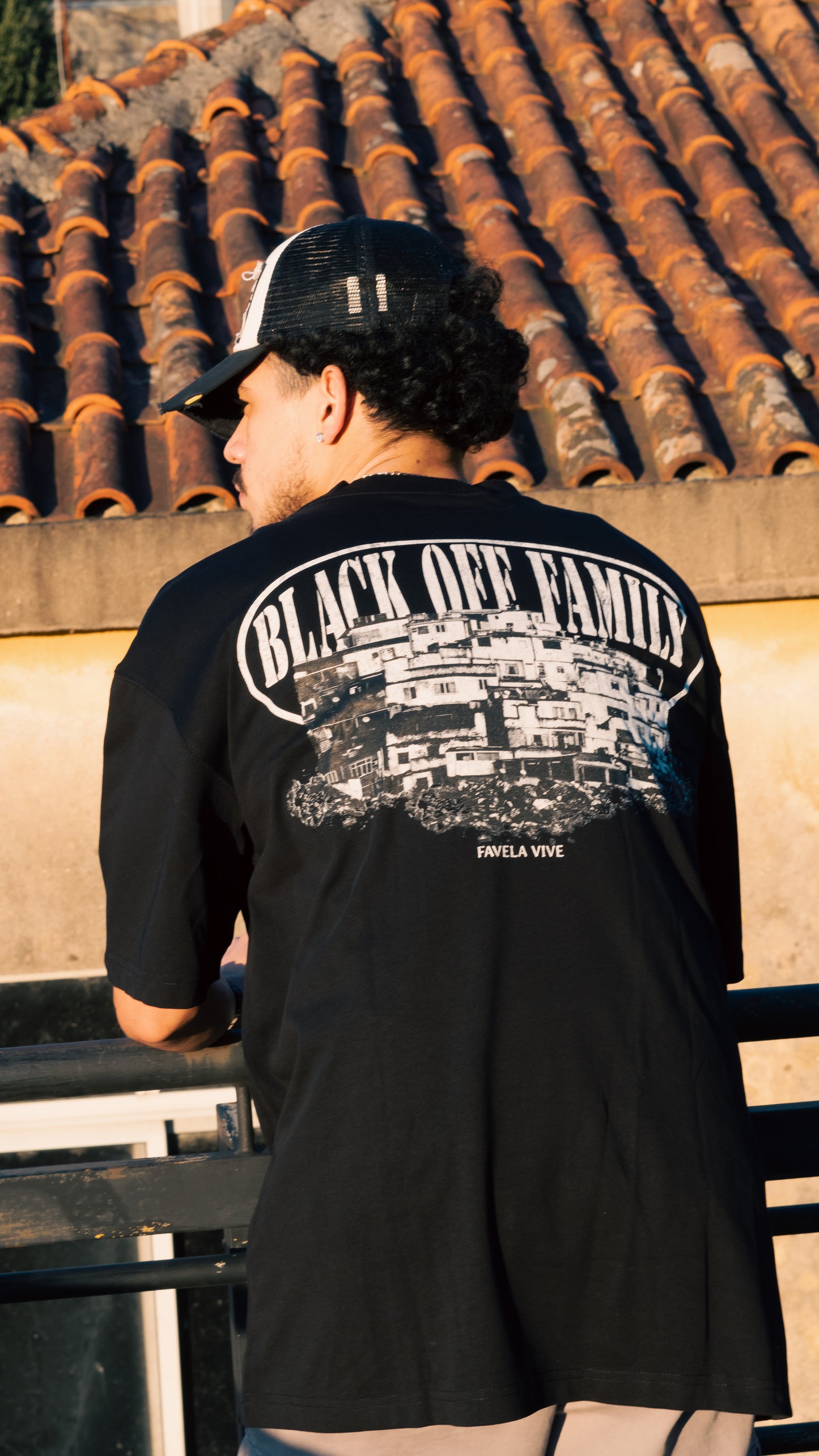 Camisa “Favela Vive” (Unisex)